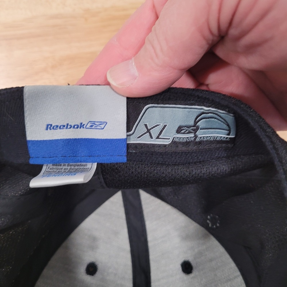 Reebok Basketball Logo Hat Cap XL Black Fitted Sports - Picture 7 of 7